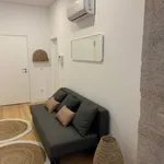 Rent 1 bedroom apartment in Porto