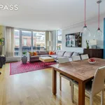 Rent 3 bedroom house of 159 m² in New York City