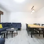 Rent a room of 170 m² in madrid