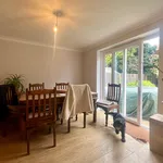 Rent 4 bedroom house in Farnborough