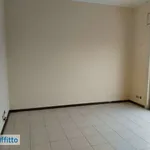 Affitto 5 camera appartamento di 111 m² in Catania