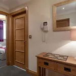 Rent 1 bedroom flat of 516 m² in Glasgow