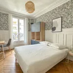 Appartement de 49 m² avec 3 chambre(s) en location à Paris