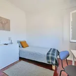 Rent a room in lisbon