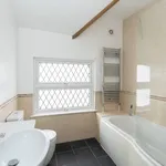 Rent 4 bedroom house in Mole Valley