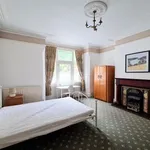 Rent 6 bedroom house in North East England