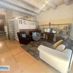 Affitto 3 camera appartamento di 100 m² in Naples