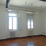 Affitto 4 camera appartamento di 190 m² in Padova