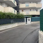 Affitto 3 camera appartamento di 86 m² in Paderno Dugnano