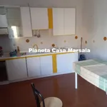 Affitto 5 camera appartamento di 145 m² in Marsala