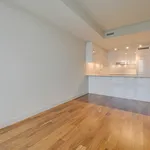 Appartement de 1689 m² avec 3 chambre(s) en location à Edmonton