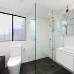 Rent 2 bedroom apartment in Bondi Beach