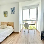 Rent 4 bedroom apartment in Seville