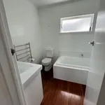 Rent 3 bedroom house in Kaipātiki