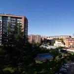 Rent a room of 120 m² in madrid