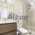 Alquilo 4 dormitorio apartamento de 125 m² en Madrid