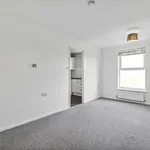 Rent 2 bedroom flat in London