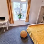 Rent 4 bedroom flat in East Of England