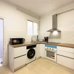 Rent a room of 136 m² in Barcelona