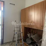 Affitto 3 camera appartamento di 80 m² in Naples