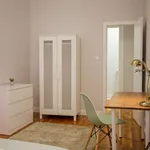 Rent a room in lisbon