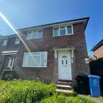 Rent 3 bedroom flat in North West England