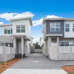 Rent 3 bedroom apartment in Lake Illawarra