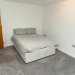 Rent 3 bedroom flat in Gateshead