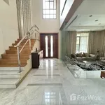 Rent 3 bedroom house of 374 m² in Bangkok