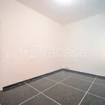 Rent 5 bedroom apartment of 70 m² in Genova