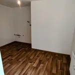 Pronajměte si 3 ložnic/e byt o rozloze 85 m² v drozdov