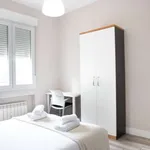 Rent 4 bedroom apartment in madrid