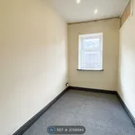 Rent 4 bedroom apartment in East Midlands