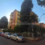 Affitto 4 camera appartamento di 98 m² in Bologna