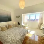 Rent 5 bedroom apartment in Madrid