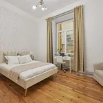 Rent a room in lisbon