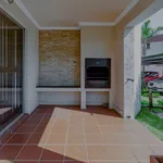 Rent 1 bedroom apartment of 88 m² in Bedfordview