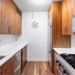 Rent 1 bedroom apartment of 733 m² in Manhattan