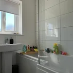 Rent 4 bedroom house in Wakefield