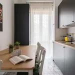 Rent 2 bedroom apartment of 65 m² in milan