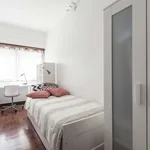 Rent a room in lisbon