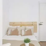 Rent a room of 90 m² in valencia