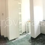 Affitto 4 camera appartamento di 80 m² in Milano