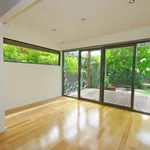 Rent 5 bedroom house in Bentleigh