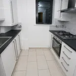 Rent 3 bedroom flat in  London