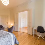 Miete 4 Schlafzimmer wohnung von 130 m² in Berlin