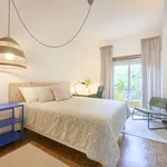 Rent a room in lisbon