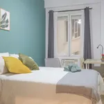 Rent a room of 300 m² in madrid