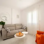 Alquilo 2 dormitorio apartamento de 70 m² en Cadiz']