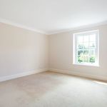 Rent 6 bedroom house in South East England